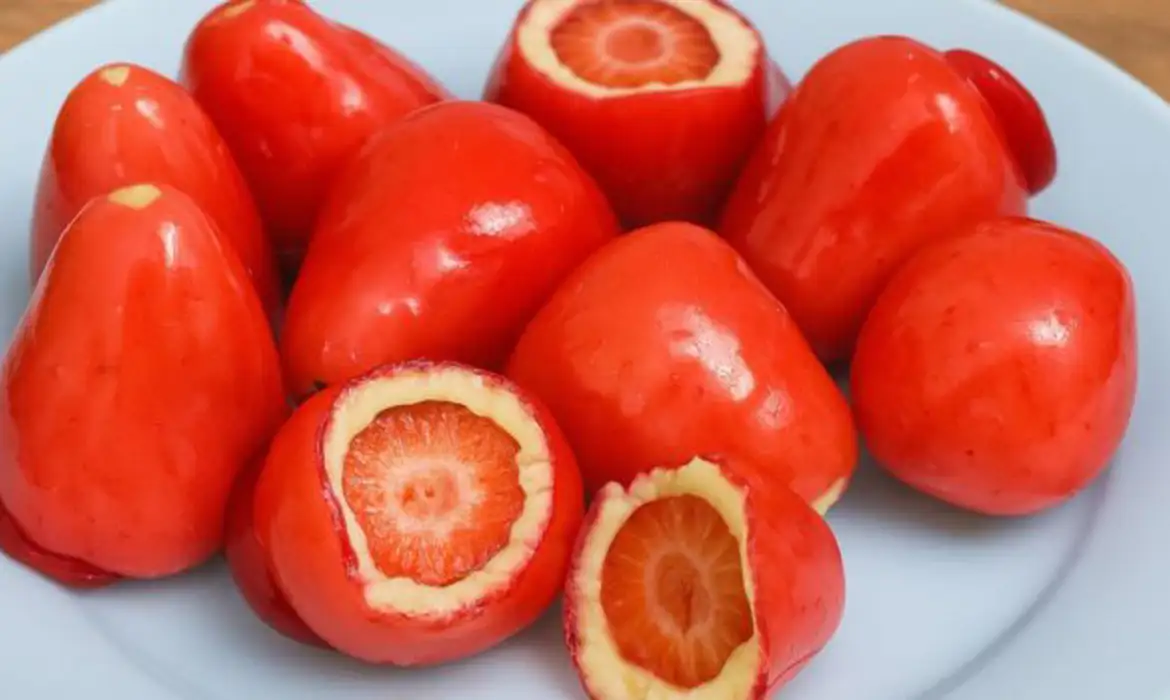 O morango do amor e a laranja perversa  