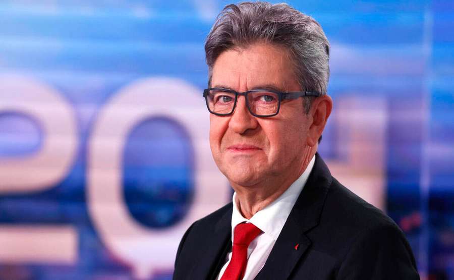 Europeus fazem visita de cortesia a Trump, urgências internacionais e democracias patinam