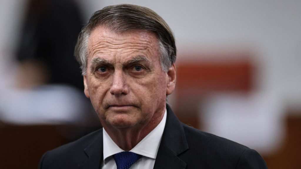 Em 2018, médicos peritos alertaram Bolsonaro sobre fraudes bilionárias no INSS, afirma associação.