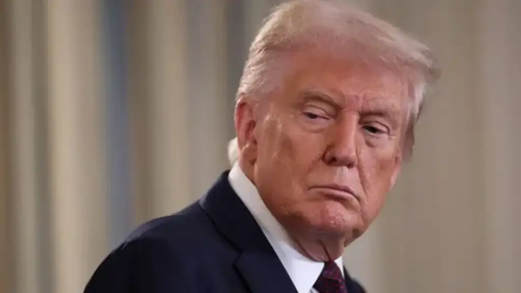 Em meio à paralisação geral do governo, aprovação de Trump cai a 39% e desaprovação sobe a 56% , mostra pesquisa