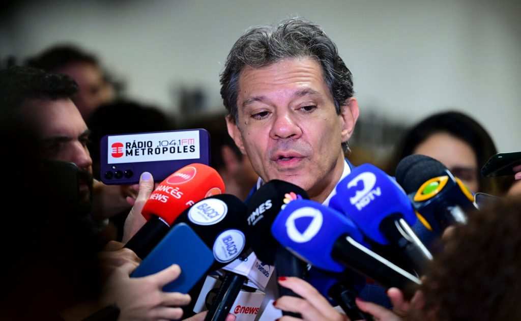 Ministro lembrou que produtos e serviços como cigarros, bebidas alcoólicas e empresas de apostas pagam impostos maiores em muitos países