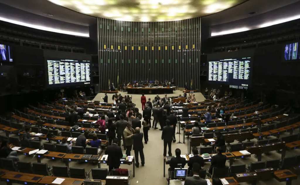 Centrão e a oposição bolsonarista se uniram para desgastar o governo Lula e se cacifar para a eleição de 2026