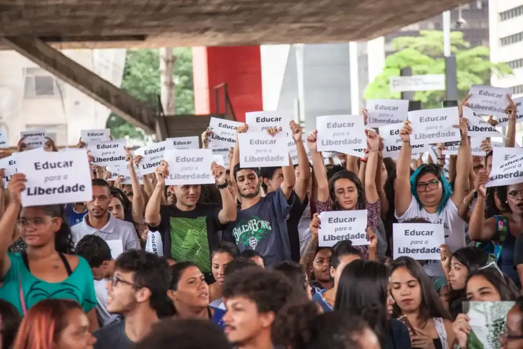 Rede Emancipa cursinho