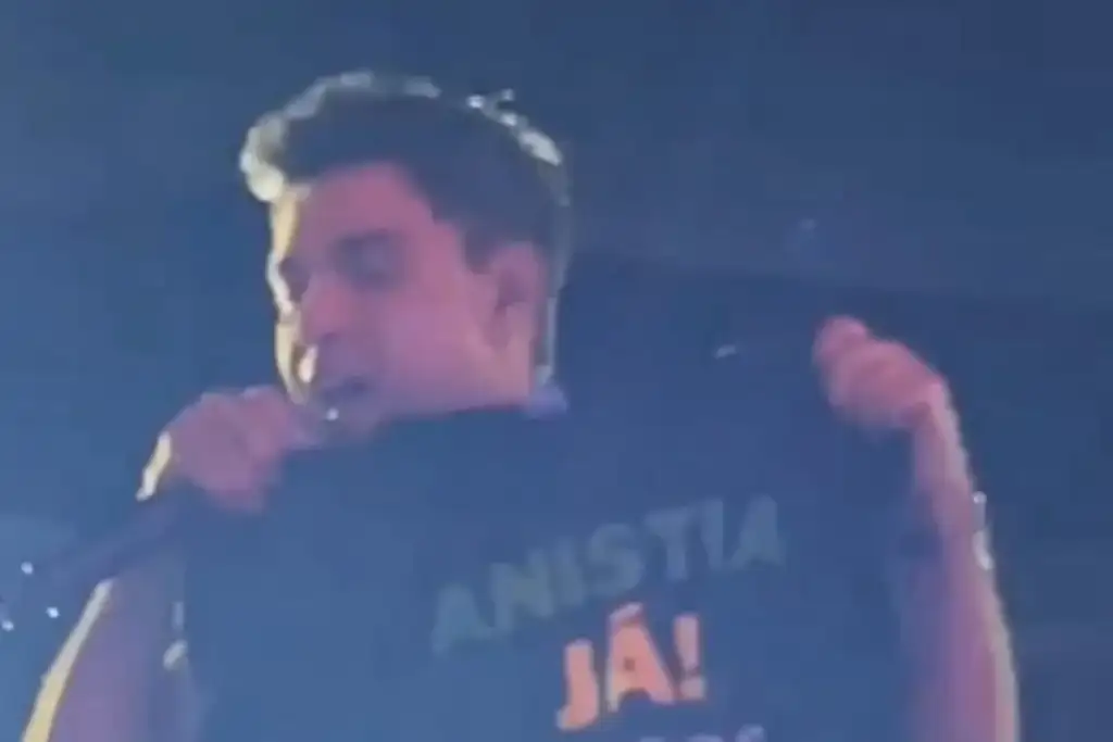 Zezé Di Camargo explicita alinhamento do sertanejo com a extrema-direita e pede anistia para golpistas em show feito com dinheiro público