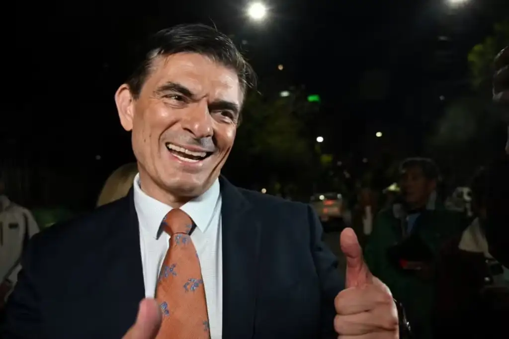 Senador de centro-direita, Rodrigo Paz é eleito presidente da Bolívia