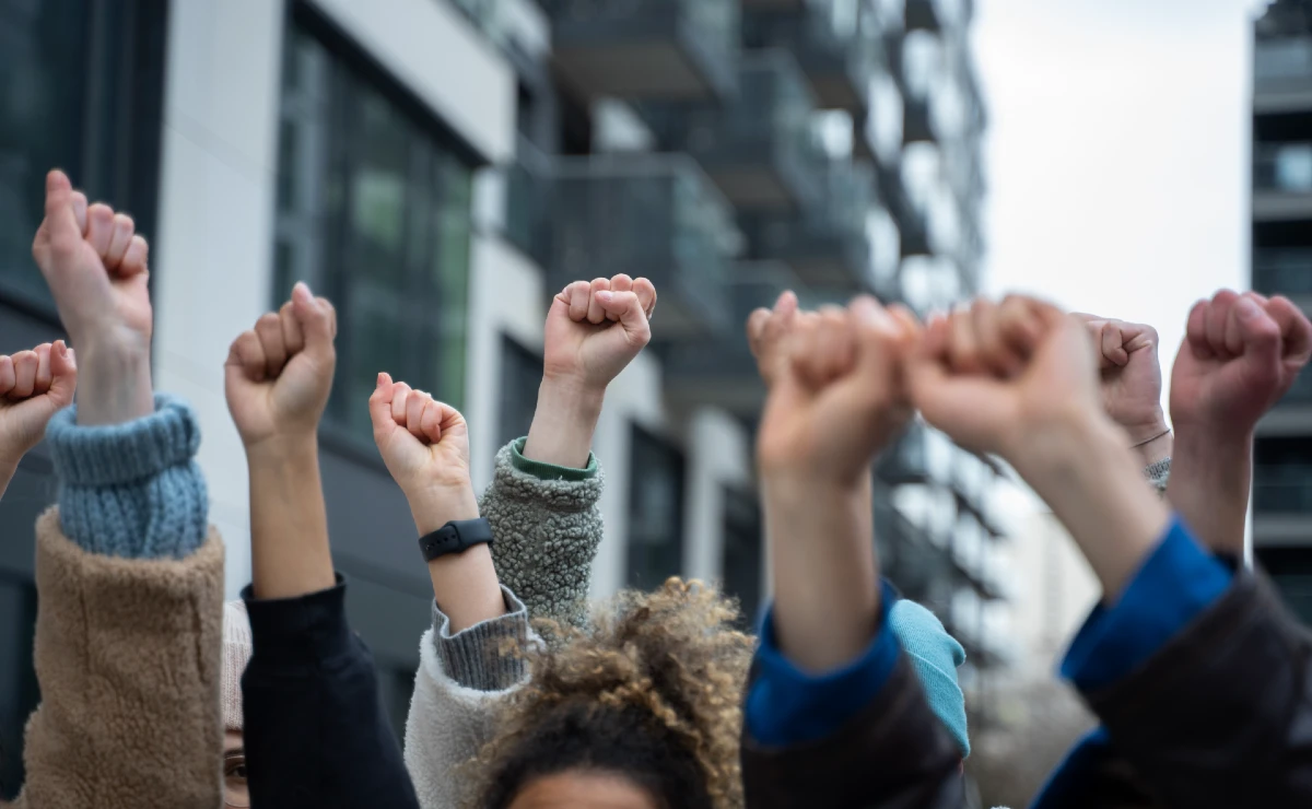 ¿Por qué neoliberales e iliberales se obsesionan con que los sindicatos – y los comunistas – están subvencionados por el poder público?