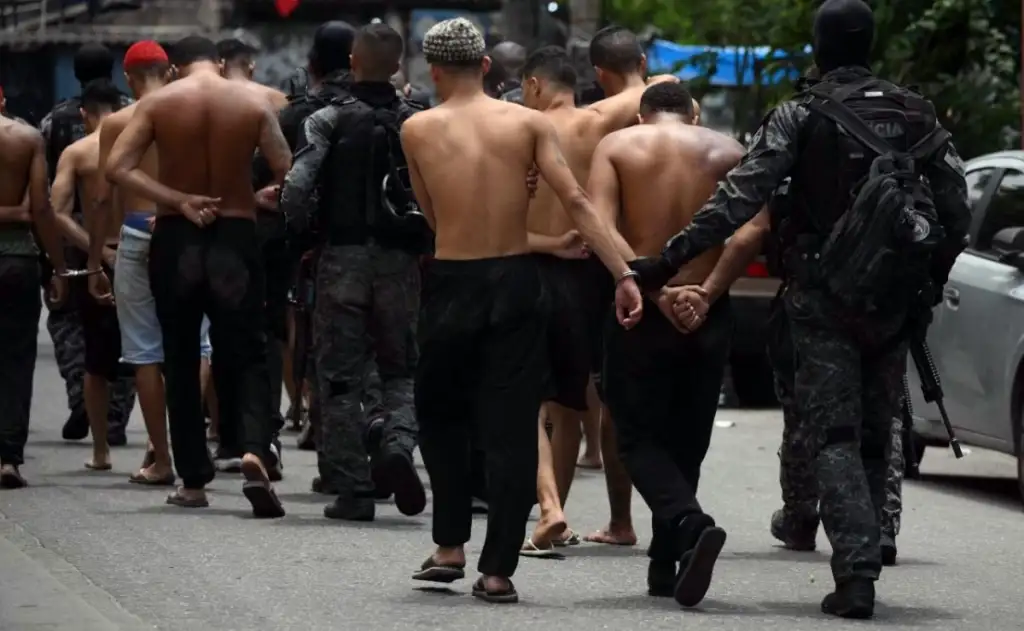 Operação Contenção