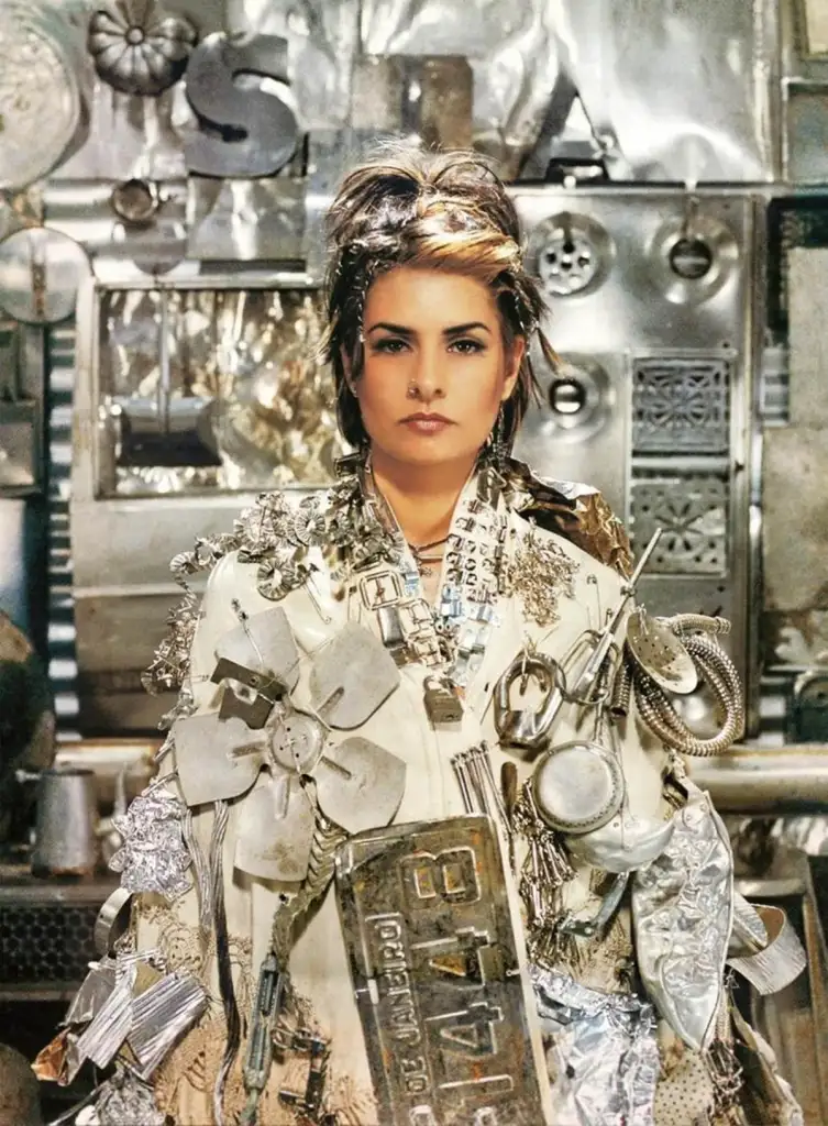 Fernanda Abreu celebra a longevidade do álbum "Da Lata", lançado em 1995, com produção de documentário, livro, remix e relançamento em vinil