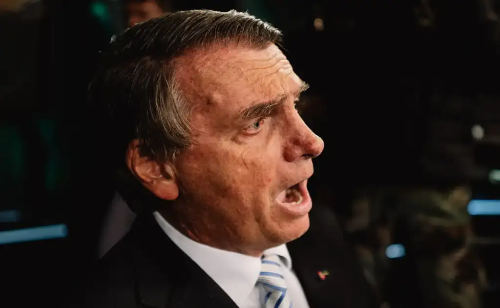 Ex-presidente fica na sede da corporação no início do cumprimento de pena de 27 anos e 3 meses