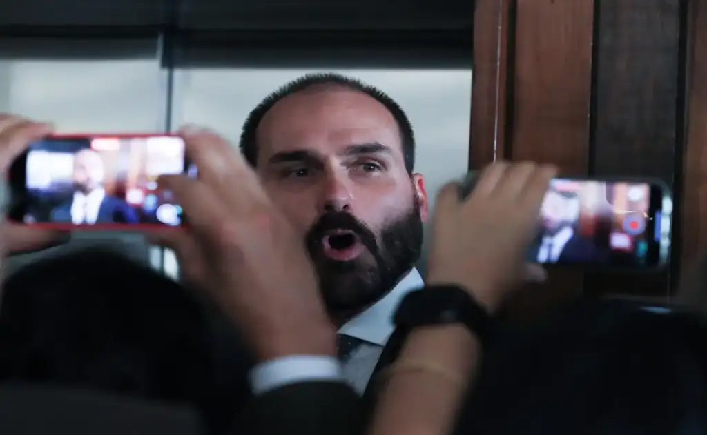 Mauro Mendes diz que deputado "fez lambança gigante quando ele defendeu o tarifaço do Trump"