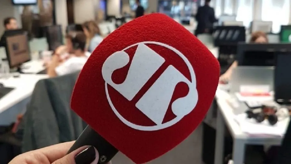 Justiça Federal condena Jovem Pan a pagar R$ 1,58 milhão por por veicular notícias falsas e incitar intervenção militar