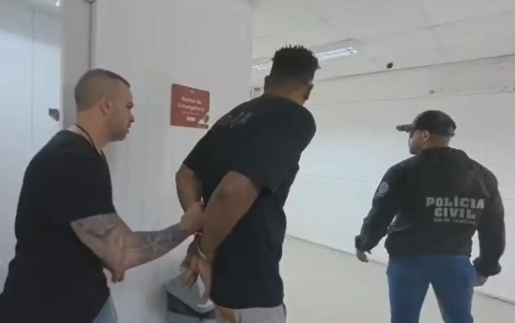 Pastor é preso ao desembarcar de helicóptero no RJ; condenado a 52 anos por estupro de quatro sobrinhas