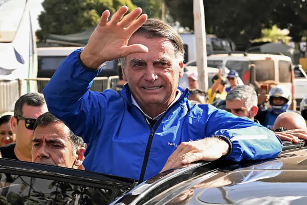 STF oficializa rejeição de recursos de Bolsonaro e prisão em regime fechado se aproxima