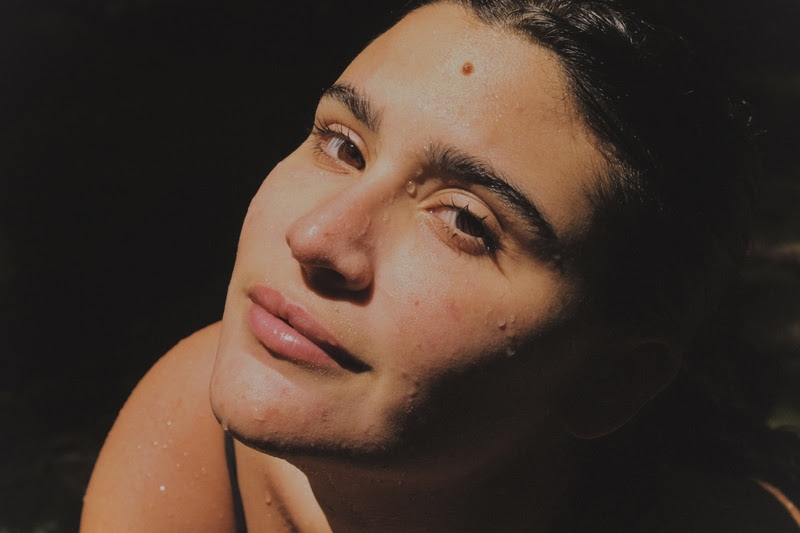 Giulia Costa lança “Pescadora de Experiências”, série documental que explora novas formas de olhar o cotidiano