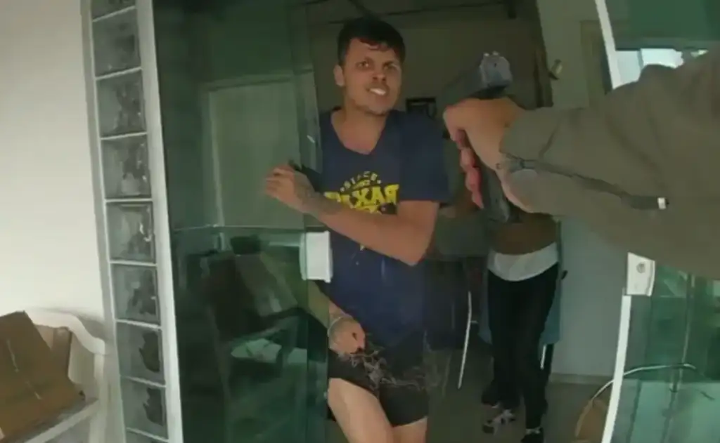 PMs matam jovem em surto