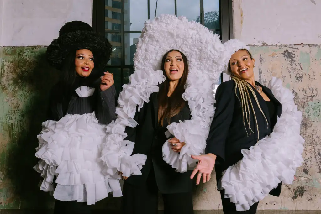 Fat Family inicia nova fase artística elança turnê ‘Baile Charme’ com shows pelo país a partir de fevereiro de 2026