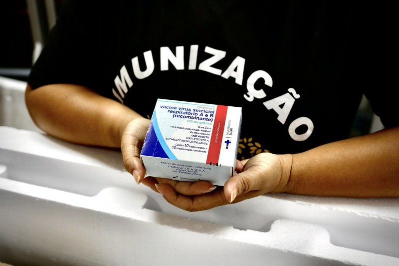 Vacina contra bronquiolite começa a ser aplicada em gestantes pelo SUS
