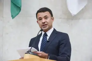 Vice-prefeito de SP diz que pauta do dia é anistia a Bolsonaro, não feminicídio
