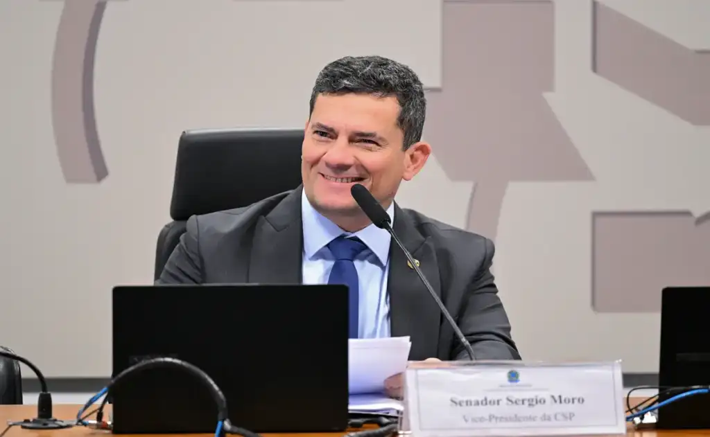 Magistrado insinuou que o parlamentar recorre a ghostwriters para redigir seus textos e documentos