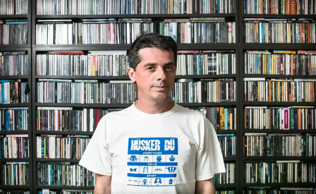 "Eu Nem Queria Dar Entrevista: O Melhor do Scream & Yell – Vol.1" traz 16 entrevistas publicadas originalmente pelo site desde 2001