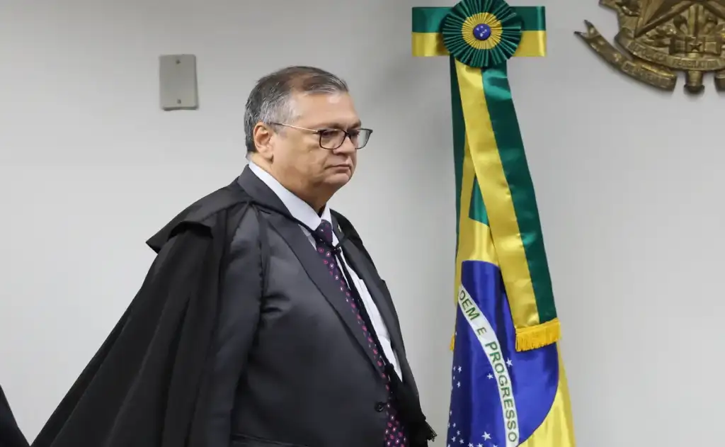 Antes da decisão de ministro, magistrados condenados continuavam recebendo normalmente salários