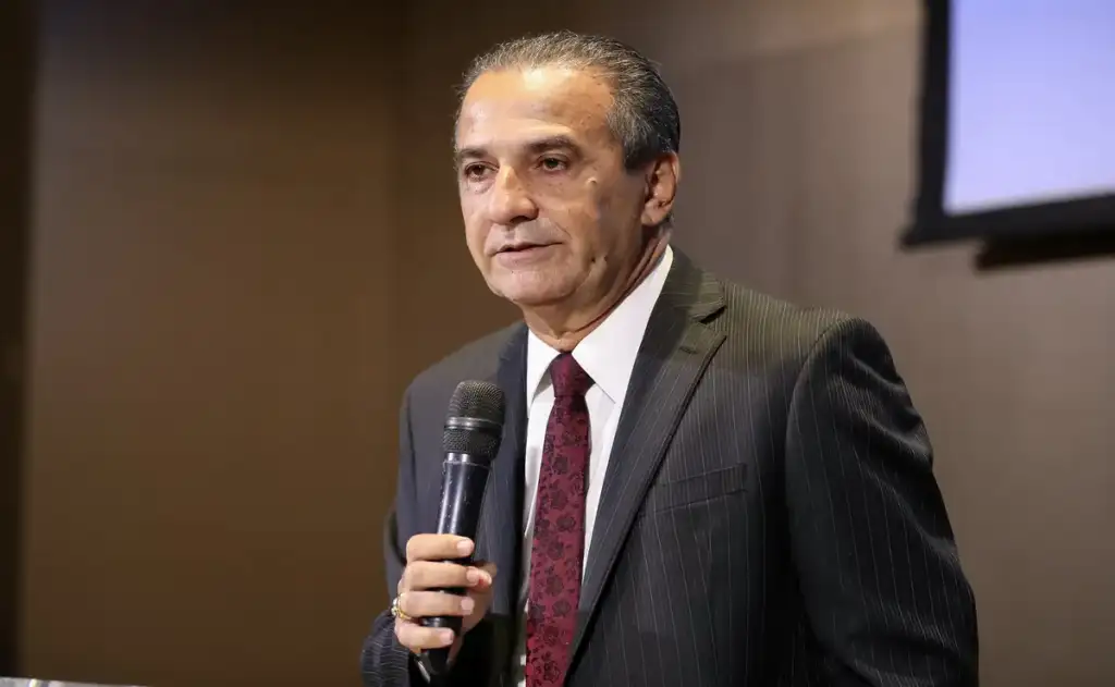 Na pregação, o bolsonarista questiona quem supostamente tenta “enganar” Deus na hora de pagar o dízimo