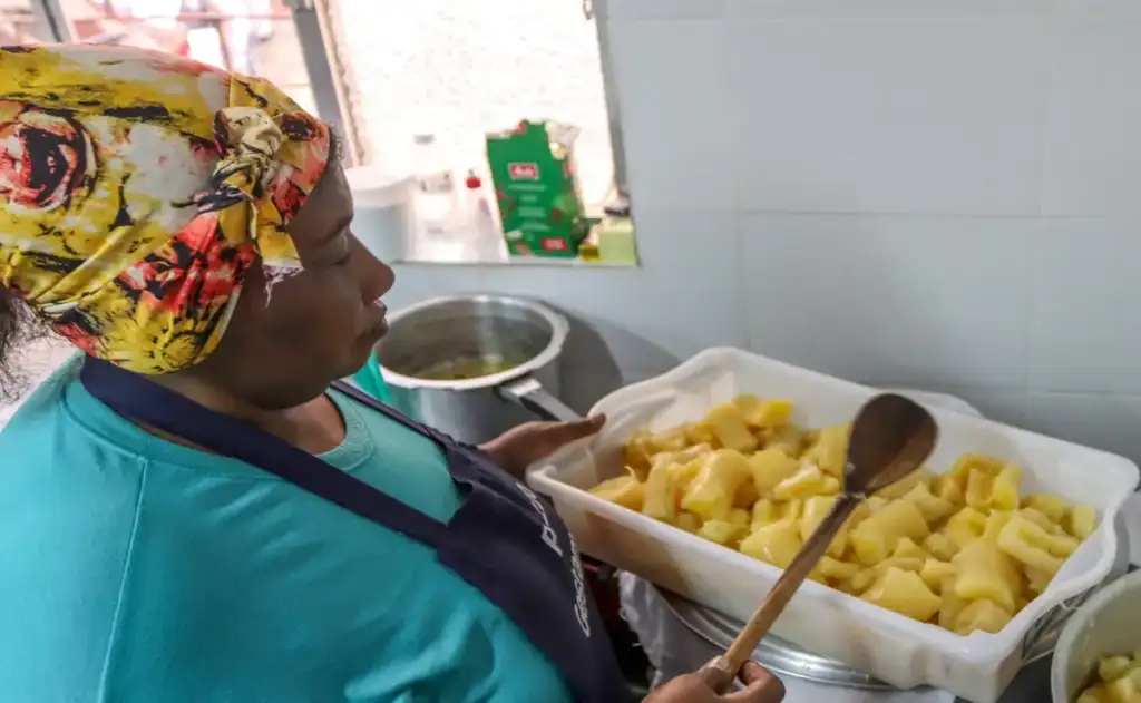 Já foram distribuídas mais de 7 milhões de marmitas desde a criação do projeto