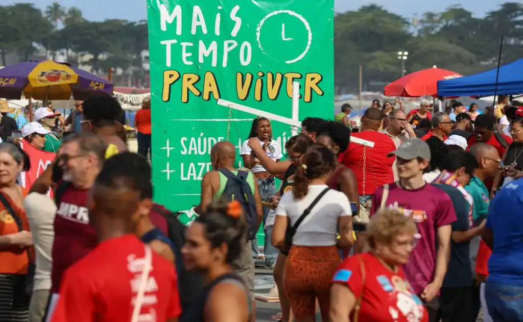 Adiamento foi motivado pela falta de acordo sobre uma eventual regra de transição