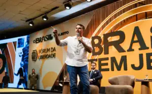 PT pede investigação sobre negócios entre Flávio Bolsonaro e Vorcaro