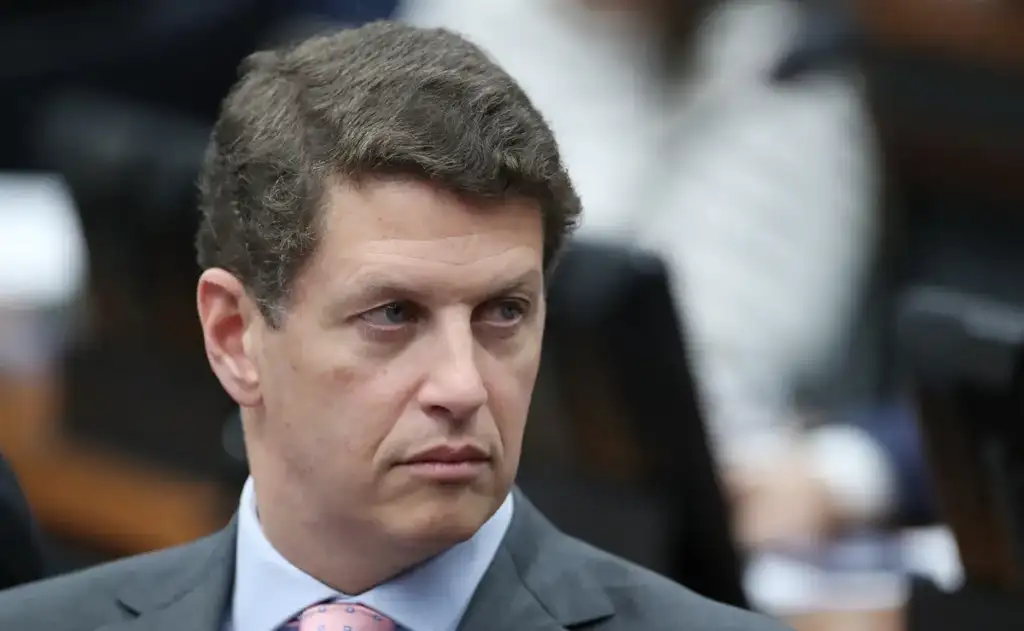 “Lá na Câmara já estão dizendo: "é, pagou não sei quantos milhões", afirmou deputado