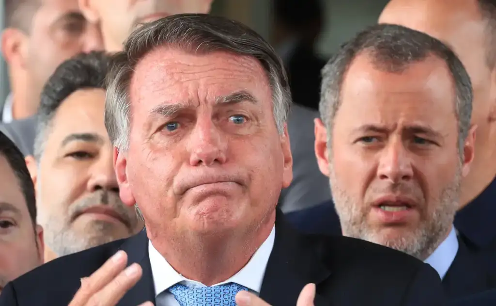 Equipe de escolta do ex-presidente impediu o cumprimento da intimação pessoal