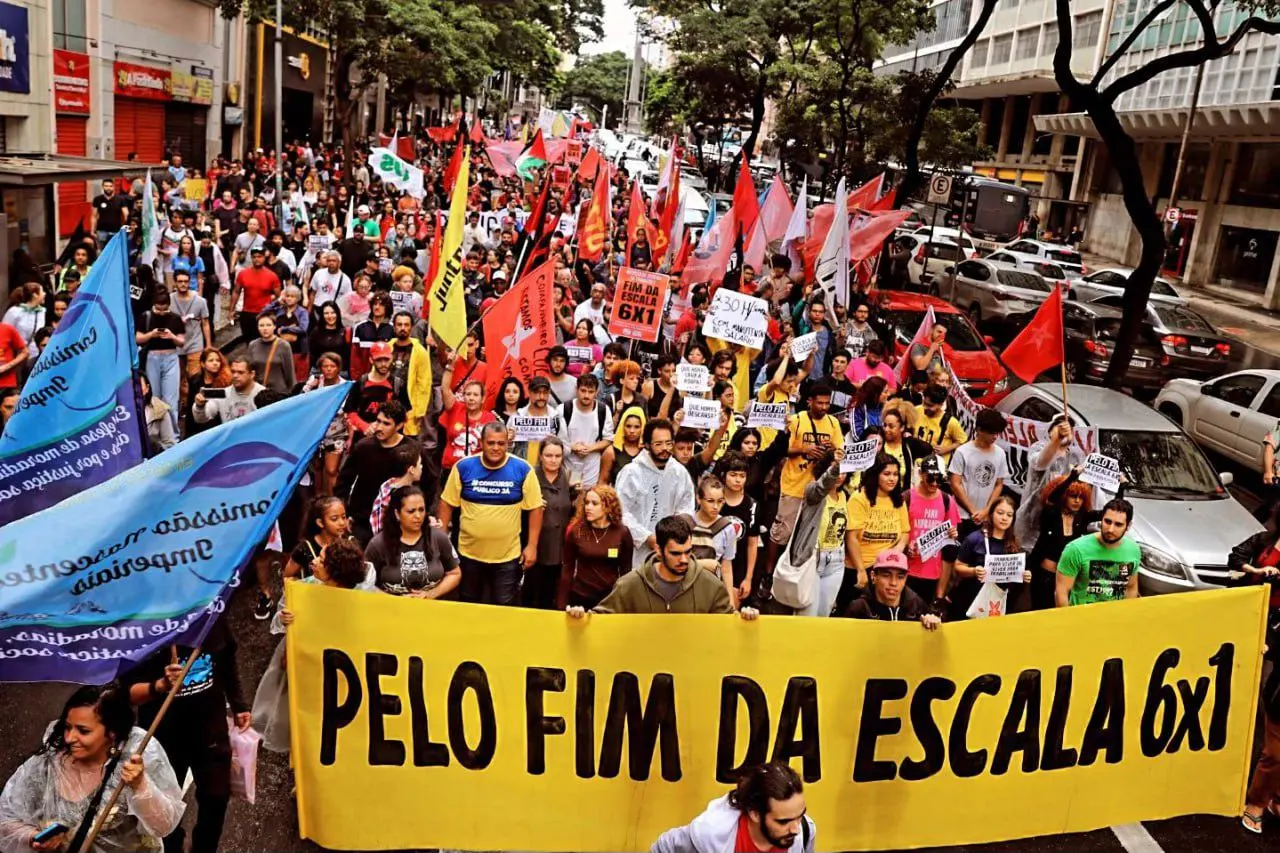 Pressionar o Senado pelo fim da escala 6×1 e uma sugestão de como avançar na redução da jornada