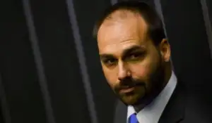 Condenação histórica: o que acontece agora com Eduardo Bolsonaro?
