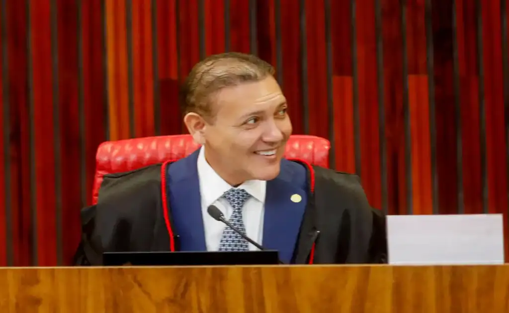 Ex-governador foi declarado inelegível em 24 de março, por escândalo de contratação de funcionários fantasmas