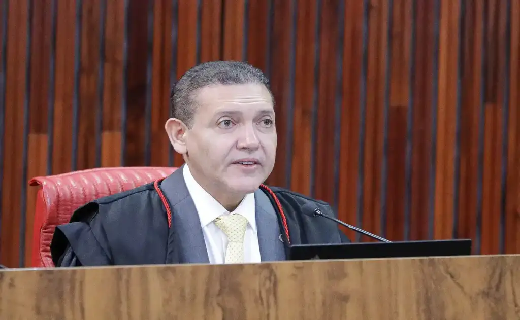 Às vésperas do início do horário eleitoral, Nunes Marques trava decisão sobre uso de IA na campanha