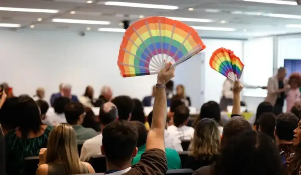 Candidaturas LGBT+ crescem 57% e mudam o mapa das eleições