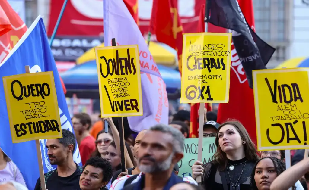 Trabalhadores voltam às ruas no domingo para pressionar Senado a aprovar fim da escala 6X1