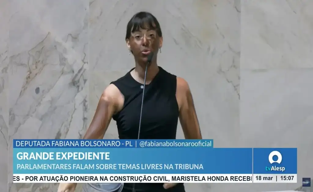 Bancada feminista do PSOL pede cassação de deputada do PL que fez “black face” e mudou autodeclaração racial