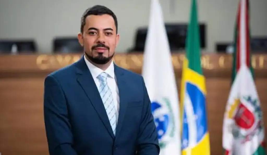 Lórens Nogueira é afastado da Câmara de Curitiba e Comissão aprova parecer pela cassação