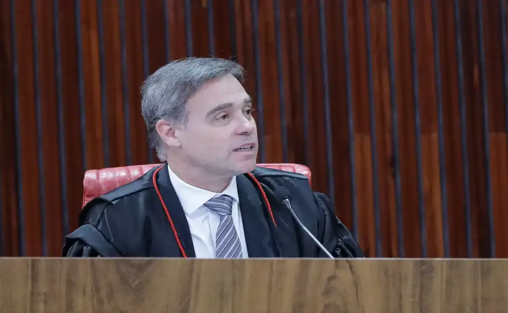 Em favor de Flávio Bolsonaro, Mendonça propõe tese sobre “deep fakes”