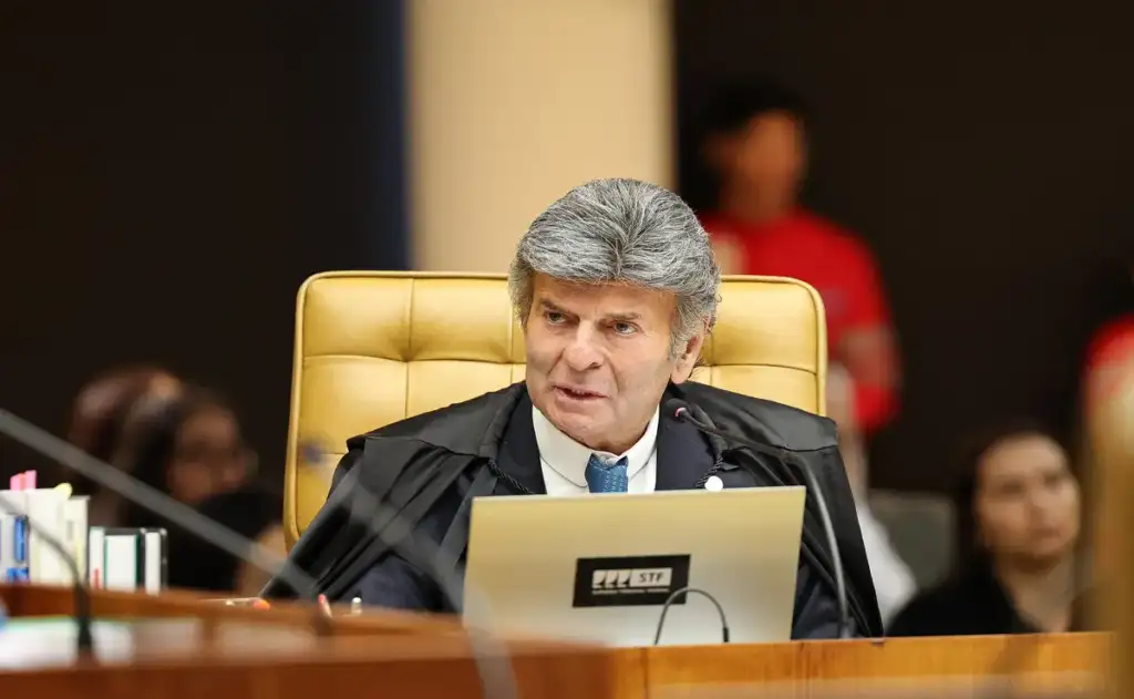Flávio Bolsonaro apela a Fux para censurar post sobre Nossa Senhora