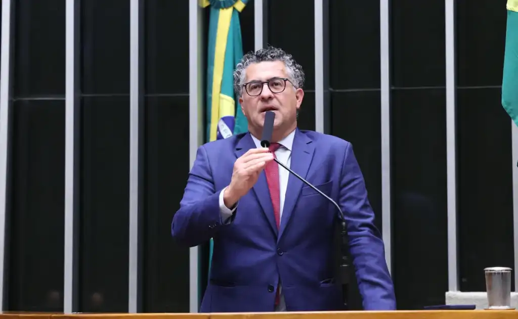 Deputado do PT pede investigação sobre propina de Vorcaro para campanha de Bolsonaro e Tarcísio