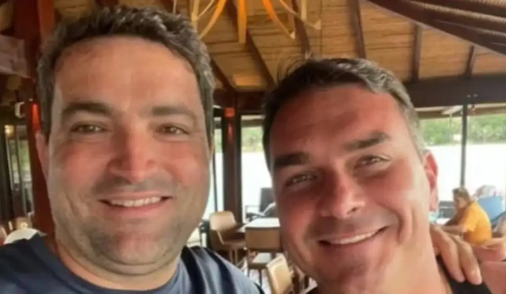 Ex-funcionária de amigo de Flávio envolvido na fraude do INSS aparece na direção de 14 empresas