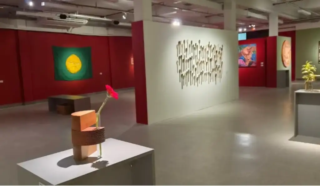 Mostra gratuita em Vitória mergulha nas muitas faces da identidade brasileira