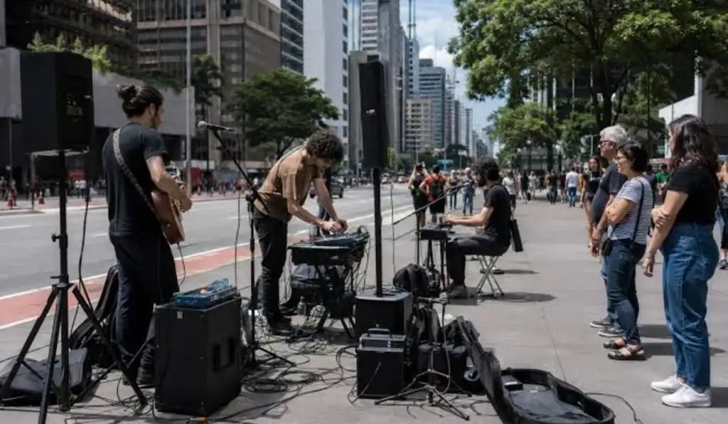 MP abre investigação sobre ação truculenta da prefeitura de SP contra artistas na Avenida Paulista