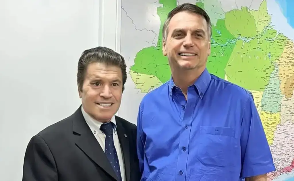 Ex-deputado que queria tirar título de padroeira de Nossa Senhora foi assessor de Bolsonaro e se dizia “amigo do presidente”
