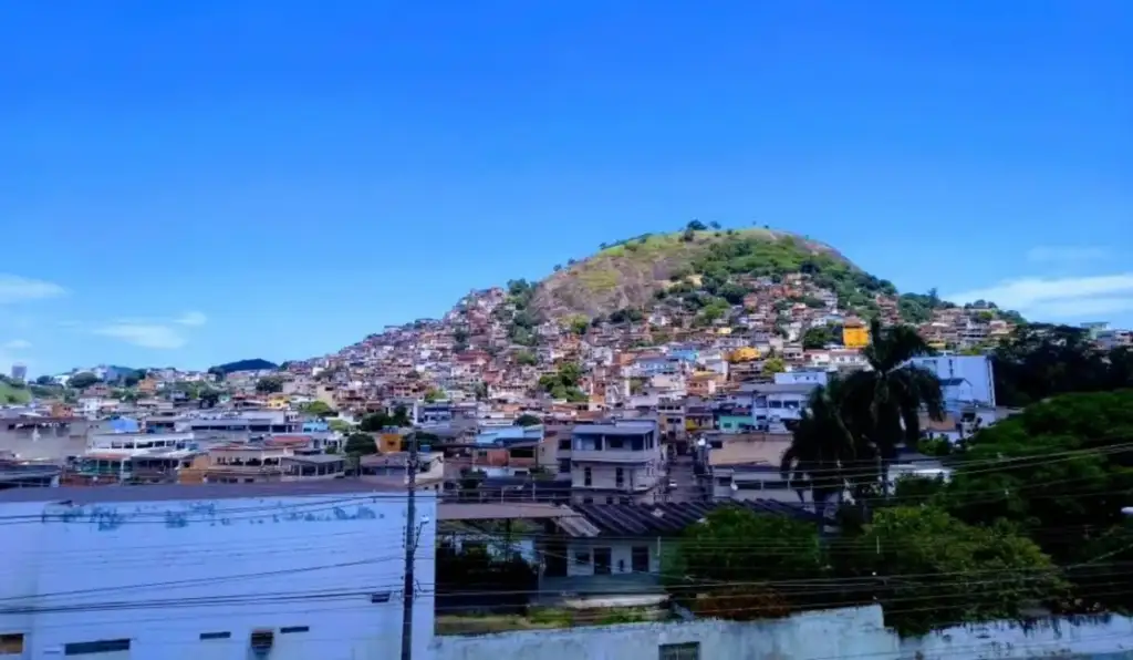 Bets avançam nas favelas e fazem mulheres pagarem a conta