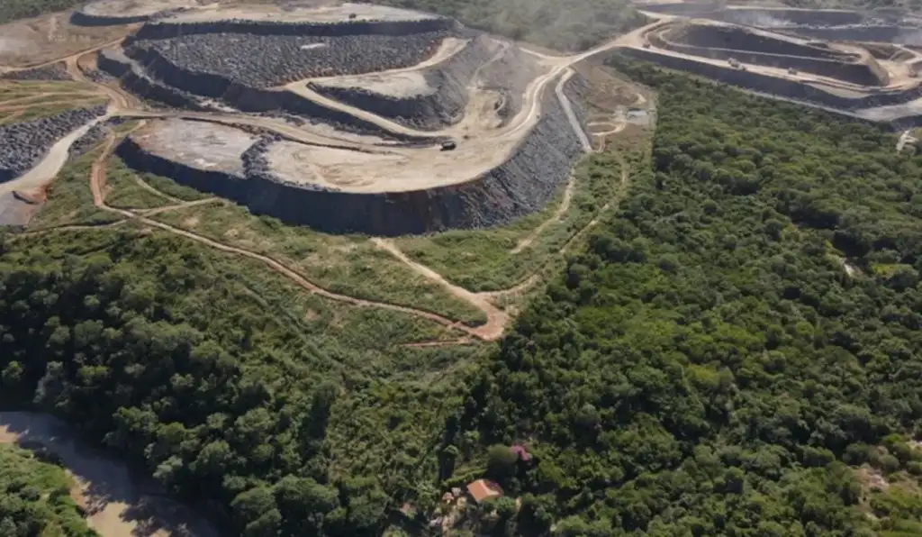 Internações de crianças disparam até 628% em cidades com mina de lítio