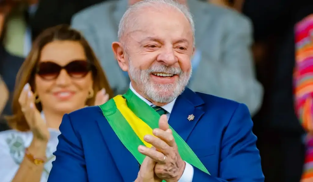 Lula pede quebra total de sigilo em investigações do caso Master