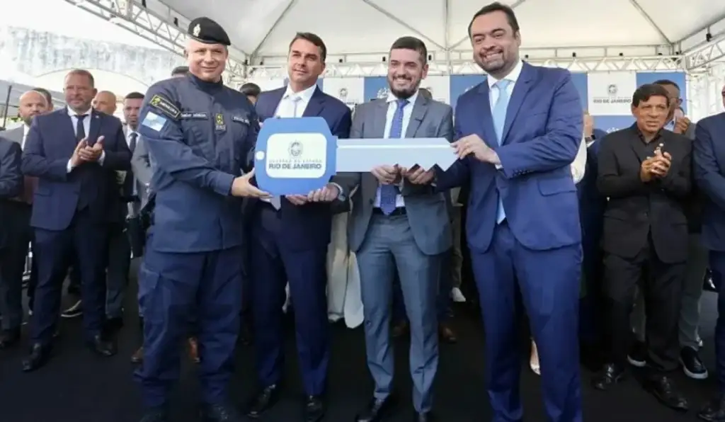 Aliados de Jair e Flávio aparecem em contabilidade do jogo do bicho